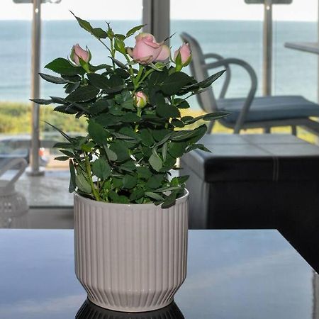 Soho Beach Apartment With Fabulous Sea View And 2 Minutes To The Beach With Free Parking And Netflix Bournemouth Buitenkant foto